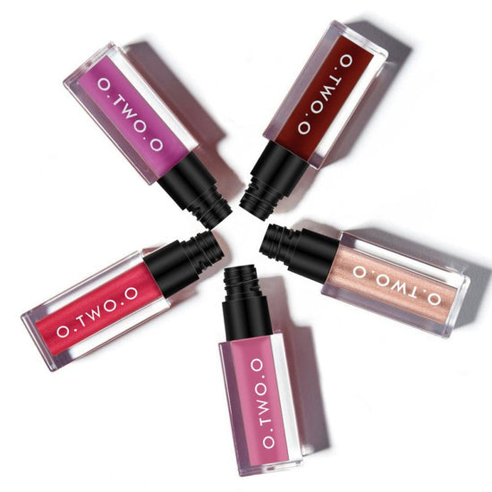 Metallic Lip Gloss Set $56.35 Dana Fashion Color: A makeup Color: Multicolor Ingredients: Minerals Skin Type: General Category: Lip Gloss, Lipstick, Lip Gloss Efficacy: modification