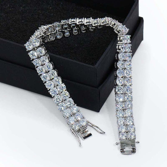 Micro Inlaid Zircon Double Row Men's Bracelet $28.00 Dana Fashion Color: Golden Size: 7 inches Women's Accessories Product information: Color: 7 inch gold, 7 inch silver, 7 inch rose gold, 8 inch gold, 8 inch silver, 8 inch rose gold Applicable occasions