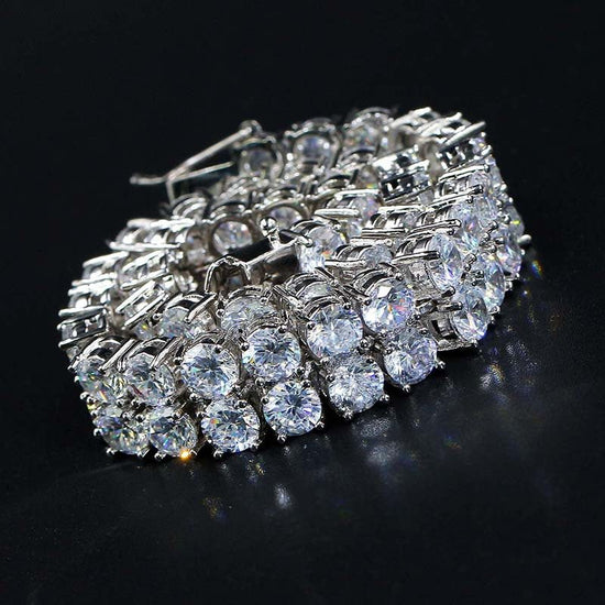 Micro Inlaid Zircon Double Row Men's Bracelet $28.00 Dana Fashion Color: Golden Size: 7 inches Women's Accessories Product information: Color: 7 inch gold, 7 inch silver, 7 inch rose gold, 8 inch gold, 8 inch silver, 8 inch rose gold Applicable occasions