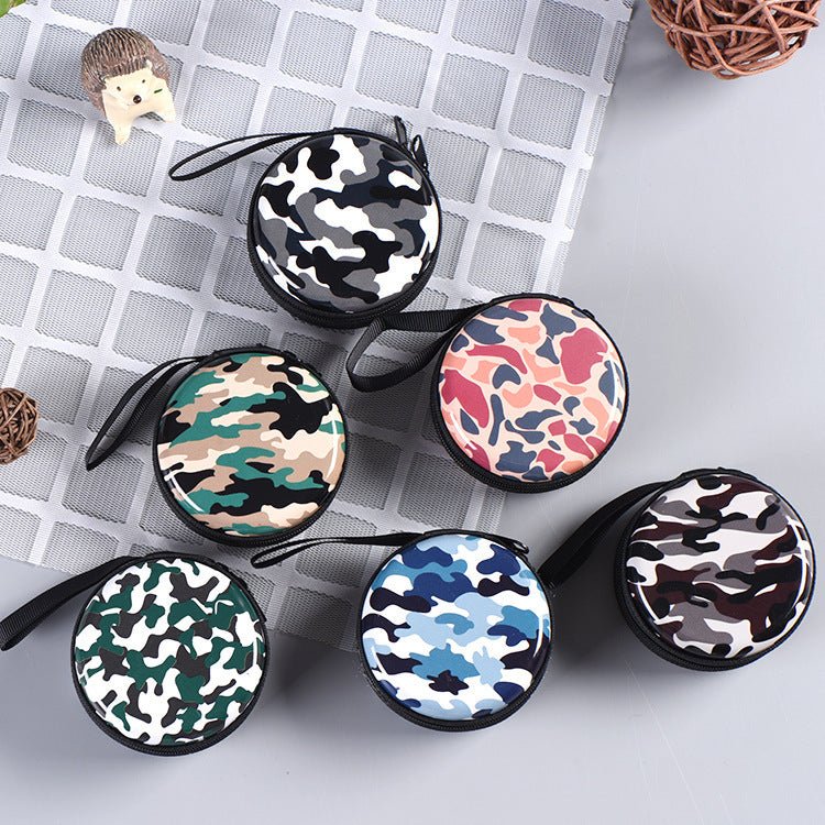 Military Fans Outdoor Portable Small Wallet $7.37 Dana Fashion Color: Camouflage 2 Women's Bags Product information: Pattern: cartoon animation Lining texture: Plant lining Color: Camouflage 2, camouflage 3, camouflage 4, camouflage 5 Function: Storage Ma
