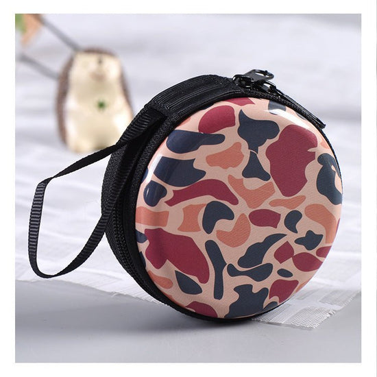 Military Fans Outdoor Portable Small Wallet $7.37 Dana Fashion Color: Camouflage 2 Women's Bags Product information: Pattern: cartoon animation Lining texture: Plant lining Color: Camouflage 2, camouflage 3, camouflage 4, camouflage 5 Function: Storage Ma