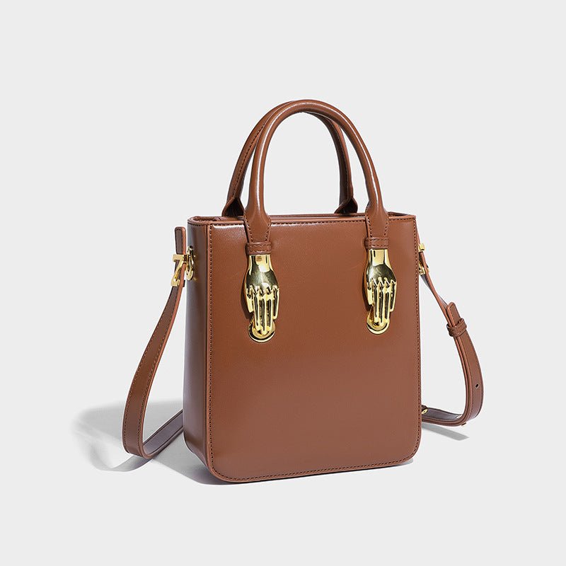 Mini Small Square Bag Metal Handbag Shoulder Crossbody Female Student $85.00 Dana Fashion Color: Black Size: 19X8X22CM Women's Bags Product information: Lining texture: Polyester Applicable scenarios: Daily configuration Color: Black, caramel Outer bag ty