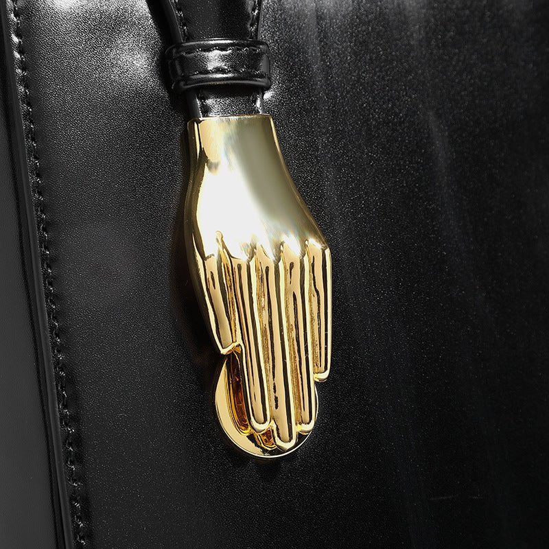 Mini Small Square Bag Metal Handbag Shoulder Crossbody Female Student $85.00 Dana Fashion Color: Black Size: 19X8X22CM Women's Bags Product information: Lining texture: Polyester Applicable scenarios: Daily configuration Color: Black, caramel Outer bag ty