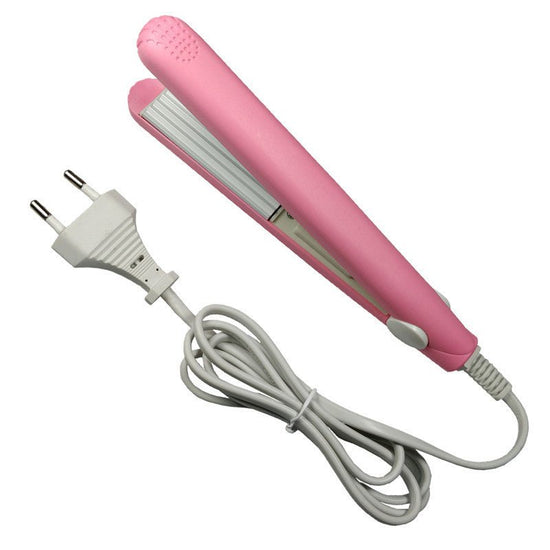 Mini splint hair straightener $15.00 Dana Fashion Color: Blue Model: EU Beauty Tools Product Name： Mini splint hair straightener with constant temperature 180 ℃, rapid temperature rise in 30 seconds, 3D floating technology Commodity material： Aluminum Pro