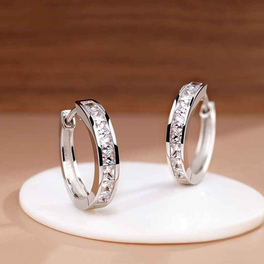 Moissanite Ear Clip Light Luxury Hoop Earrings $20.00 Dana Fashion Color: Gold Women's Accessories Product information: Material: natural zircon Color classification: silver ear ring pairs of yellow gold ear ring pairs of rose gold ear ring pairs Packing
