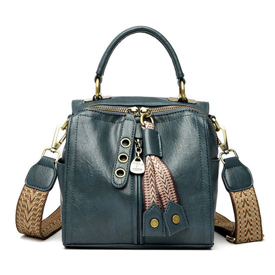 Multi-compartment Practical Messenger Bag Women's Shoulder Bag $61.49 Dana Fashion Color: Blue Women's Bags Product information: Lining texture: Polyester Color: black, red, khaki, yellow, green, blue Hardness: soft Material: PU Suitcase shape: square ver