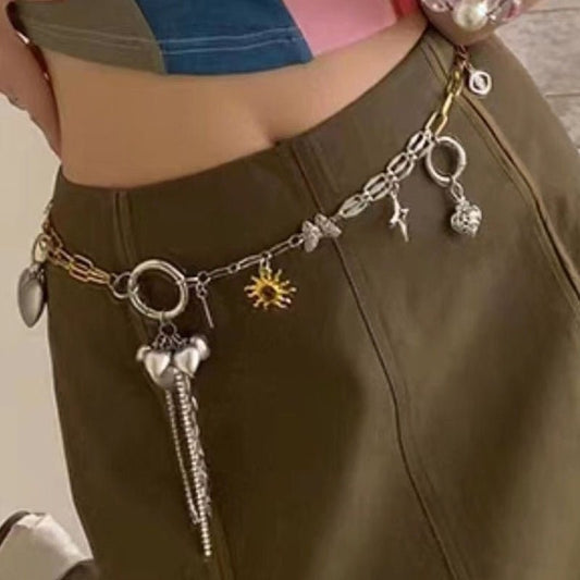 Multi-Element Chain Stitching Punk Vintage Distressed Love Pendant Belt $18.00 Dana Fashion Color: Heart Tassel Women's Accessories Product information: Color: heart-shaped tassel Applicable Gender: Female Applicable age: Adult Material: Metal Style: Swee