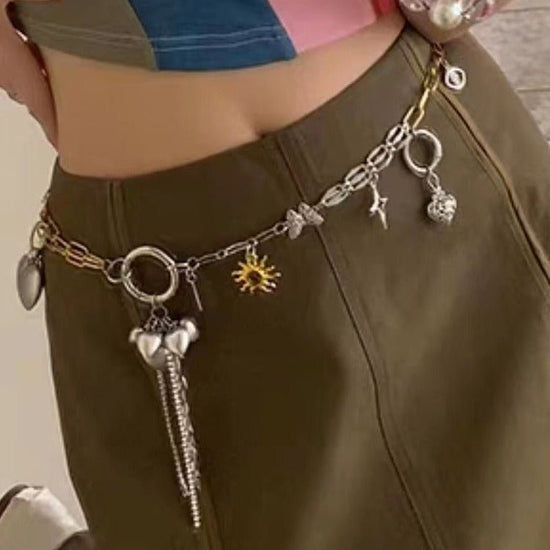 Multi-Element Chain Stitching Punk Vintage Distressed Love Pendant Belt $18.00 Dana Fashion Color: Heart Tassel Women's Accessories Product information: Color: heart-shaped tassel Applicable Gender: Female Applicable age: Adult Material: Metal Style: Swee