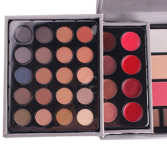 Multifunctional Makeup Artist Special Makeup Kit Eye Shadow Plate $120.50 Dana Fashion Net Content: N1 Rose Red makeup Product information: Specifications: Standard specifications Applicable skin type: Universal Net content: N1 Rose Red, N2 Silver Style: