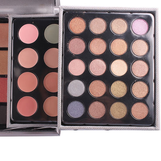 Multifunctional Makeup Artist Special Makeup Kit Eye Shadow Plate $120.50 Dana Fashion Net Content: N1 Rose Red makeup Product information: Specifications: Standard specifications Applicable skin type: Universal Net content: N1 Rose Red, N2 Silver Style: