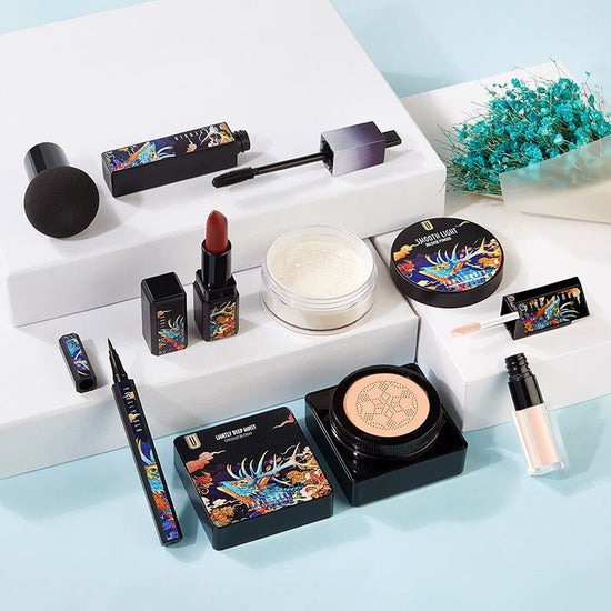Mushroom Head Cushion Eyeliner Lipstick Makeup Seven-Piece Set $68.85 Dana Fashion Color: Black quantity: 7PCS makeup Product information: Contains: Deep moisturizing light concealer BB cream. Ivory Smooth and light setting powder. Ivory Deep and silky li