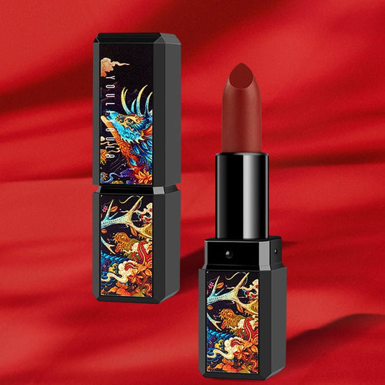 Mushroom Head Cushion Eyeliner Lipstick Makeup Seven-Piece Set $68.85 Dana Fashion Color: Black quantity: 7PCS makeup Product information: Contains: Deep moisturizing light concealer BB cream. Ivory Smooth and light setting powder. Ivory Deep and silky li