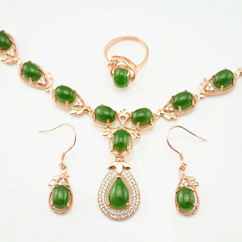 Natural Chalcedony Suit $45.99 Dana Fashion Color: Green Women's Accessories Material: natural chalcedony Set combination: earrings + item decoration + hand decoration Mosaic material: copper / natural agate, others Pendant material: agate, other