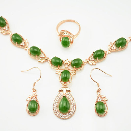 Natural Chalcedony Suit $45.99 Dana Fashion Color: Green Women's Accessories Material: natural chalcedony Set combination: earrings + item decoration + hand decoration Mosaic material: copper / natural agate, others Pendant material: agate, other