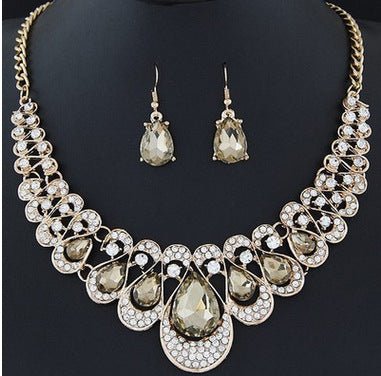Necklace necklace earring set $27.00 Dana Fashion Color: Champagne Women's Accessories Material: Alloy, Rhinestone Size: Chain length 48 cm + 5 cm Material: Alloy Processing technology: electroplating Set combination: earrings + accessories