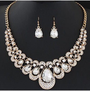 Necklace necklace earring set $27.00 Dana Fashion Color: White Women's Accessories Material: Alloy, Rhinestone Size: Chain length 48 cm + 5 cm Material: Alloy Processing technology: electroplating Set combination: earrings + accessories