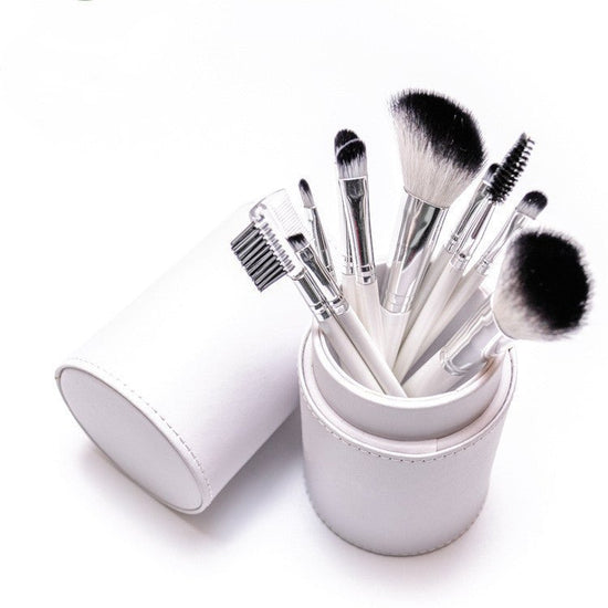 New 8 Makeup Brush Set, Eye Shadow, Blush, Foundation Brush, Makeup And Beauty Tools $34.53 Dana Fashion Color: Black and white makeup Product information: Product category: makeup brush set Brush material: nylon Brush type: PU Brush handle material: wood