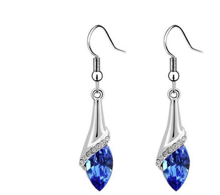 New Angel Elf Earrings Necklace Bracelet Three-piece Austria Crystal Alloy Jewelry Set Wholesale $22.00 Dana Fashion Color: Peacock blue Women's Accessories Style: Europe and America Material: Alloy Process: crystal Set combination: earrings + accessories