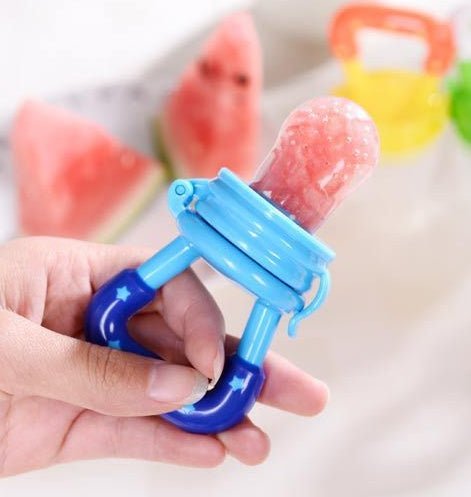 New Baby Silicone Pacifier, Encapsulated To Soothe Complementary Food Feeding Artifact $11.79 Dana Fashion Color: Blue Size: L Baby & Mother Overview: Keep your children from choking while enjoying the fun of independent feeding. Suitable for most kinds o