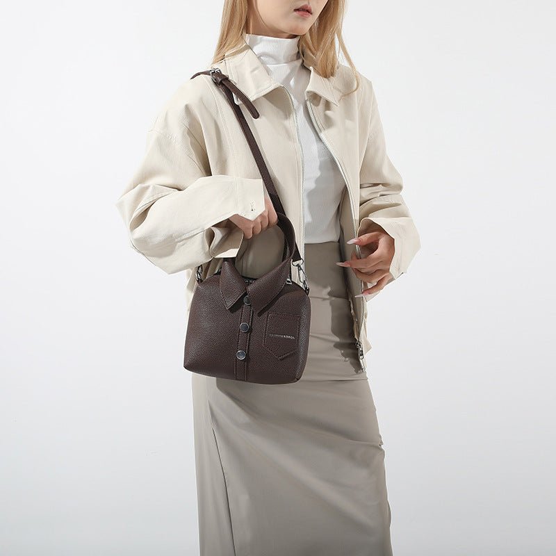New Clothes Stylish Simple And Versatile Shoulder Crossbody Handbag $41.16 Dana Fashion Color: Black Women's Bags Product information: Lining texture: Polyester Applicable scenario: Daily configuration Color: white, black, green, blue, pink, brown Outer b