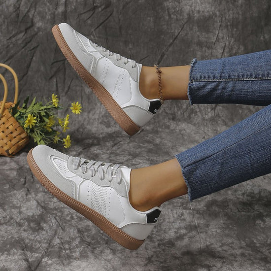 New Colorblock Lace-up Flats Shoes Fashion Breathable Hollow Slip On Casual Shoes For Women $35.55 Dana Fashion Color: Black Size: Size36 Women's shoes Product information: Style: Casual Popular elements: Shallow mouth, leather stitching Toe shape: round