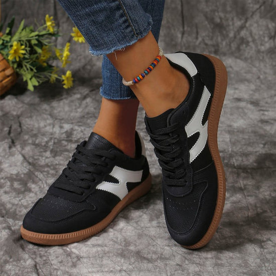 New Colorblock Lace-up Flats Shoes Fashion Round Toe Slip On Casual Shoes For Women $36.96 Dana Fashion Color: Black Szie: Szie36 Women's shoes Overview: Unique design, stylish and beautiful. Good material, comfortable wear. A variety of colors, any choic