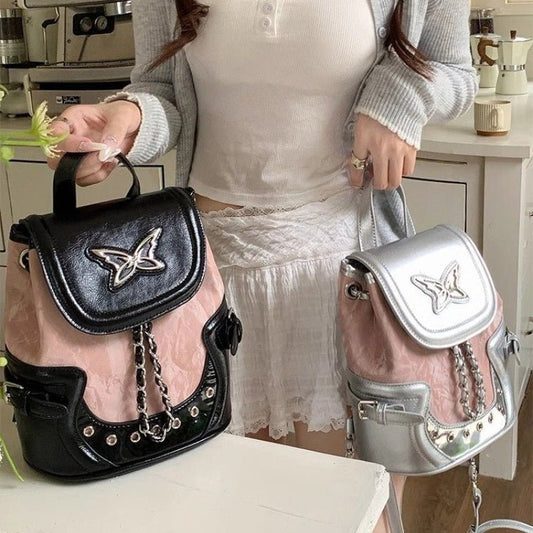 New Commuter Chain Backpack For Women $68.97 Dana Fashion Color: Black Women's Bags Product information: Popular elements: sewing line Style: street trend Bags/suitcases type: Sandwich pocket With/without interlining: Yes Lining material: Polyester Closin