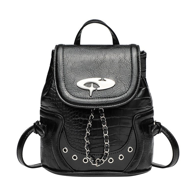 New Commuter Chain Backpack For Women $68.97 Dana Fashion Color: Black Women's Bags Product information: Popular elements: sewing line Style: street trend Bags/suitcases type: Sandwich pocket With/without interlining: Yes Lining material: Polyester Closin