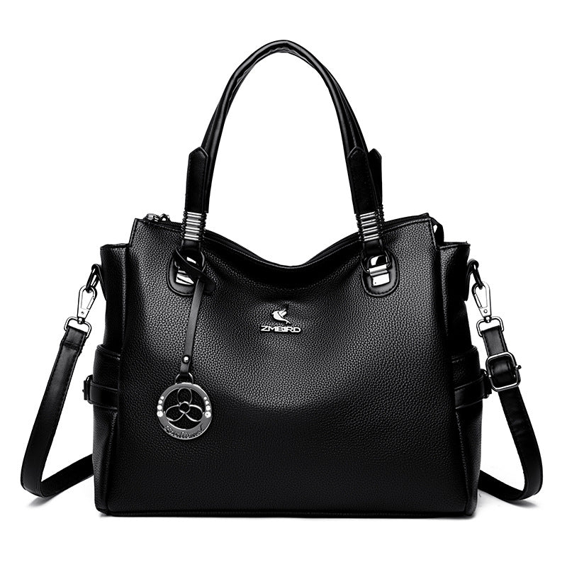 New Crossbody Shoulder Large Capacity Women's Bag $78.93 Dana Fashion Color: Black Women's Bags Product information: Lining texture: Polyester Applicable scenarios: Daily matching Color: black, red, creamy-white, light khaki, dark khaki, gray, black [gift