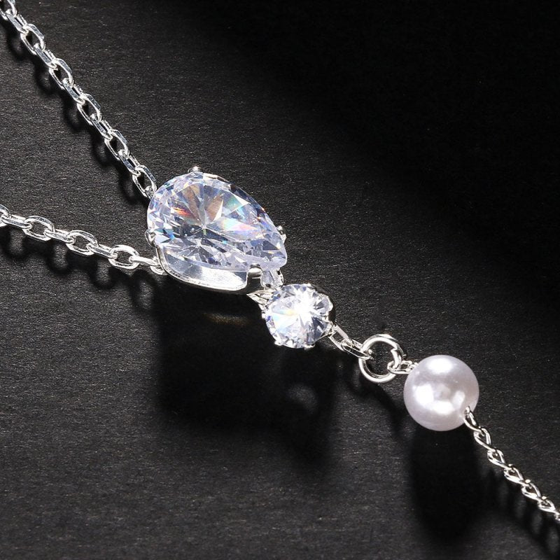 New Elegant Bead Back Chain Women's Wedding Bridal Rhinestone Back Decoration $23.85 Dana Fashion Color: Gold Women's Accessories Product information: Type: Back chain Color: silver, gold Style: Women's Material: Alloy Shape: drop shape Style: Simple Size