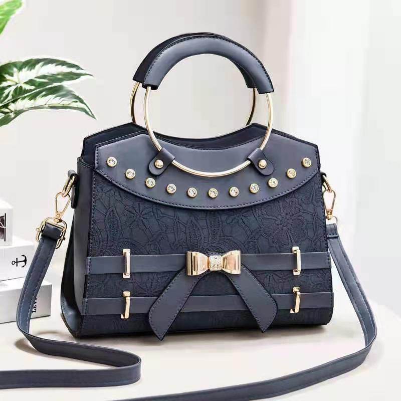 New European And American Fashion Diagonal Bag $47.05 Dana Fashion Color: Blue Women's Bags Product information: Style: cross-border trend Style: women's shoulder bag Fabric texture: PU Lining texture: polyester Bag shape: horizontal square type Luggage t