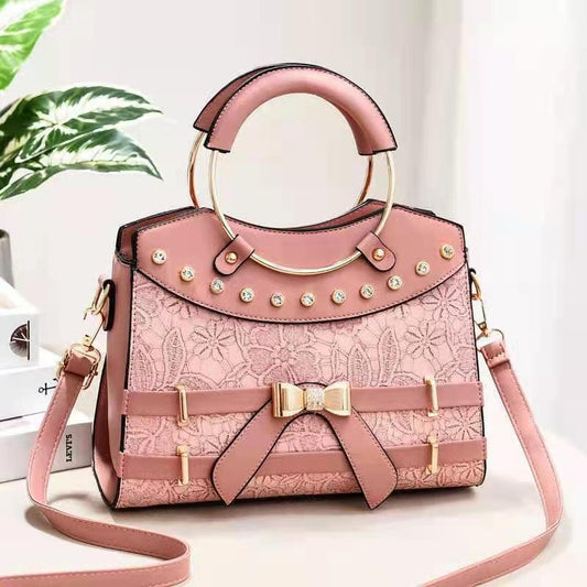 New European And American Fashion Diagonal Bag $47.05 Dana Fashion Color: Black Women's Bags Product information: Style: cross-border trend Style: women's shoulder bag Fabric texture: PU Lining texture: polyester Bag shape: horizontal square type Luggage