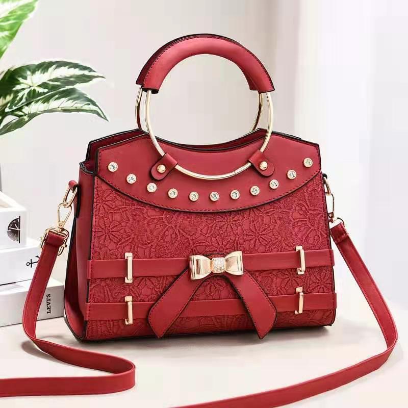 New European And American Fashion Diagonal Bag $47.05 Dana Fashion Color: Red Women's Bags Product information: Style: cross-border trend Style: women's shoulder bag Fabric texture: PU Lining texture: polyester Bag shape: horizontal square type Luggage tr