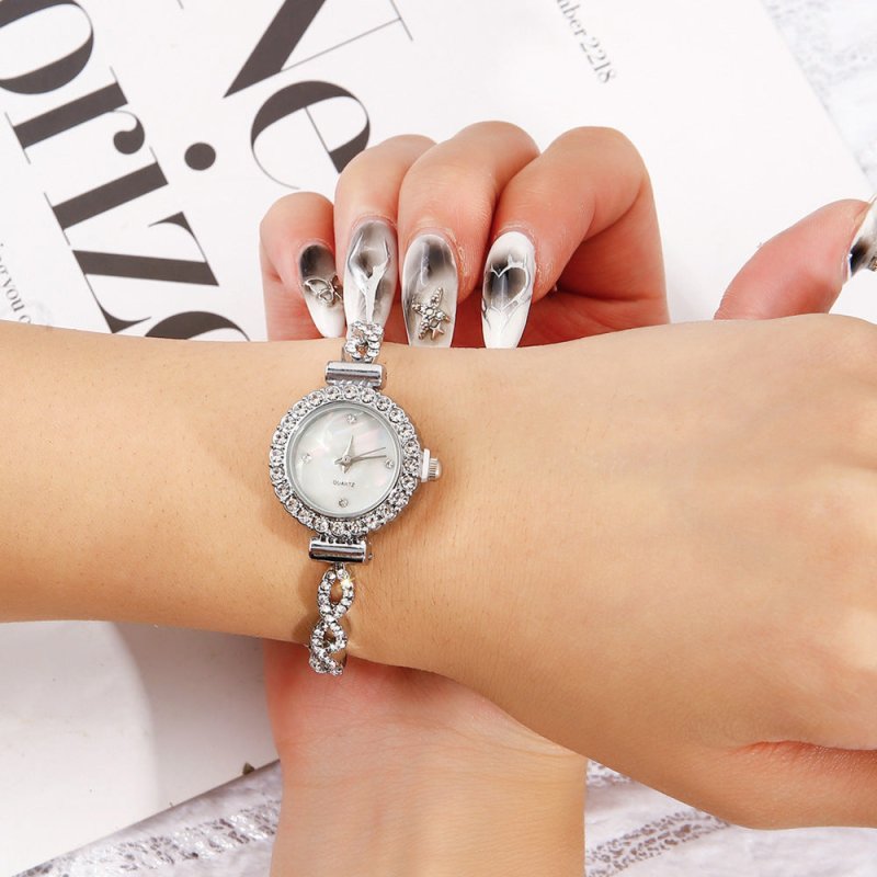 New Fashion Diamond Round Women's Watch Adjustable Bracelet Watch Women's Quartz Watch $19.90 Dana Fashion Color: Gold Women's Accessories Product information: Color: rose gold Black, rose gold blue, rose gold Green, rose gold powder, gold, rose gold, sil