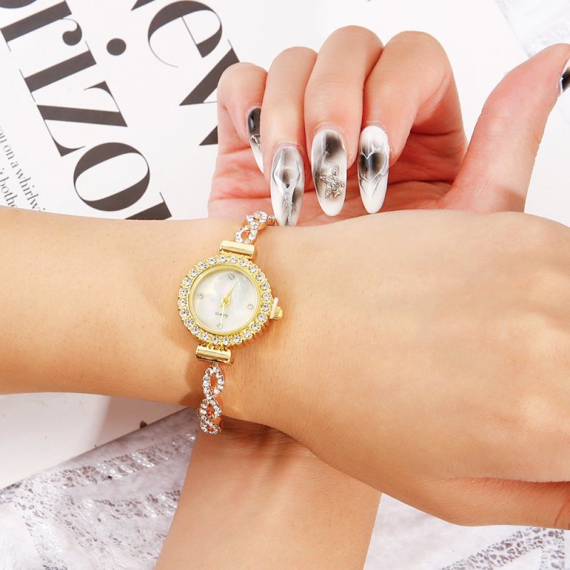 New Fashion Diamond Round Women's Watch Adjustable Bracelet Watch Women's Quartz Watch $19.90 Dana Fashion Color: Gold Women's Accessories Product information: Color: rose gold Black, rose gold blue, rose gold Green, rose gold powder, gold, rose gold, sil