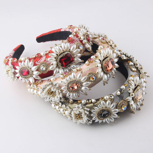 New Fashion European And American Style Baroque Light Luxury Sponge Rhinestone Pearl GEM Headband $36.63 Dana Fashion Color: A Women's Accessories Product information: Treatment Process: Diamond Color: A,B,C,D,E Applicable people: women Material: sponge P