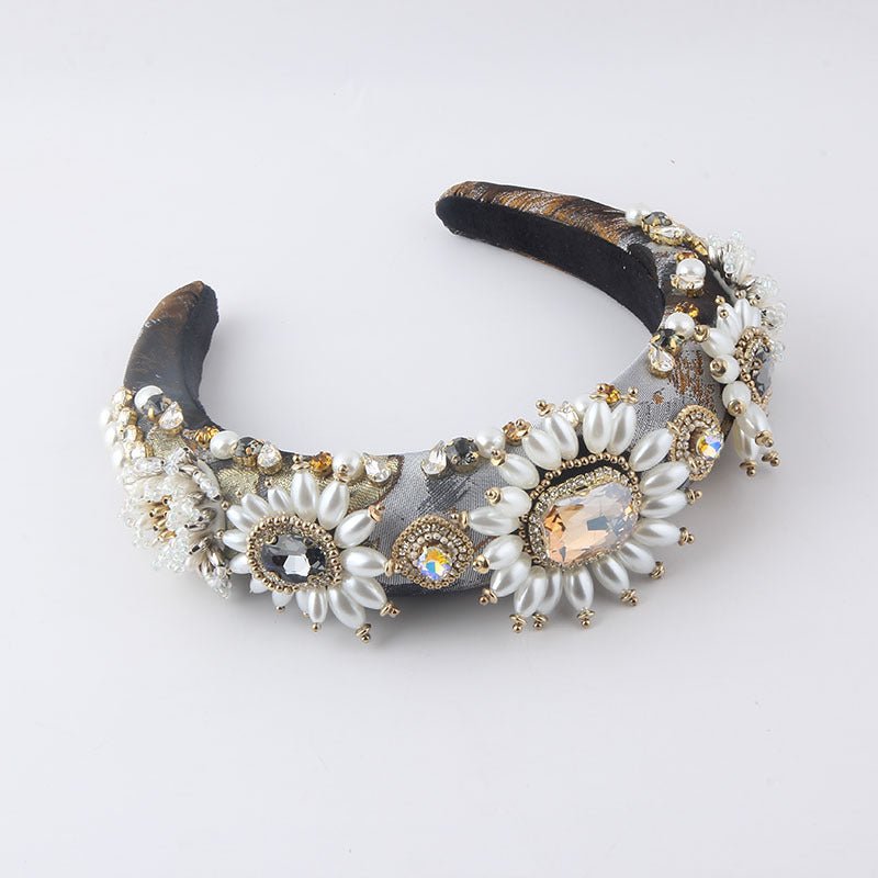 New Fashion European And American Style Baroque Light Luxury Sponge Rhinestone Pearl GEM Headband $36.63 Dana Fashion Color: C Women's Accessories Product information: Treatment Process: Diamond Color: A,B,C,D,E Applicable people: women Material: sponge P