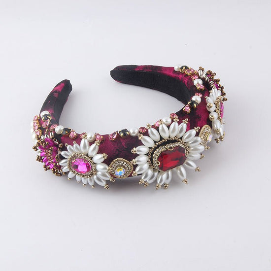 New Fashion European And American Style Baroque Light Luxury Sponge Rhinestone Pearl GEM Headband $36.63 Dana Fashion Color: D Women's Accessories Product information: Treatment Process: Diamond Color: A,B,C,D,E Applicable people: women Material: sponge P