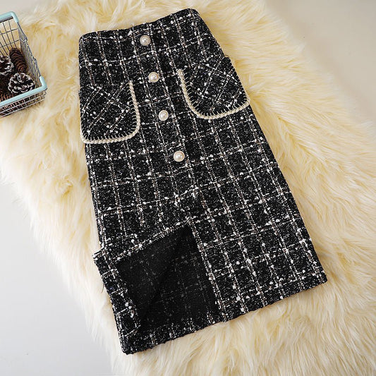 New Fashion Mid-length Female Online Influencer A- Line High Waist Slimming Woolen Plaid Skirt Trendy Style $55.90 Dana Fashion Color: Black Size: 2XL Women's clothing Product information: Pattern: Plaid Color: Golden edge black, black, khaki Main fabric