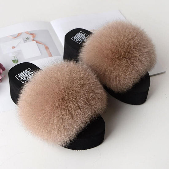 New Fox Fur Women's Sandals Height Increasing Leisure $89.00 Dana Fashion Color: Khaki Size: 35 Women's shoes Product information: Pattern: solid color Color: yellow, black, dark gray, red, goose yellow, fruit Green, naked Pink, Lake Blue, caramel, wine r