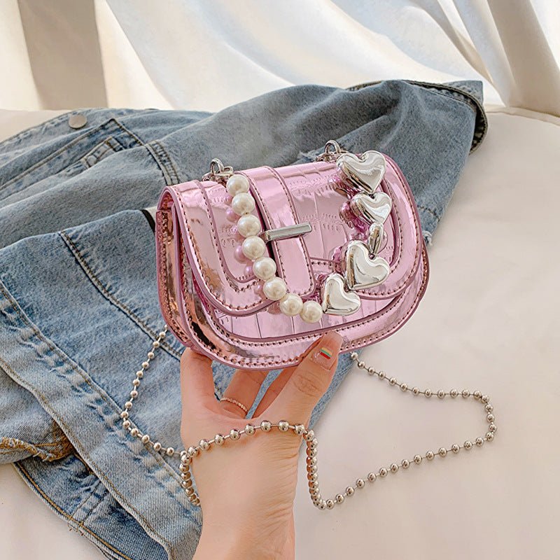 New Laser Pearl Tote Saddle Girl Mini $28.23 Dana Fashion Color: Pink Women's Bags Product information: Lining texture: synthetic leather Applicable scenarios: Daily matching Color: silver, black, pink, green, gold Outer bag type: Sandwich pocket Hardness