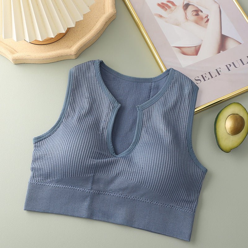 New Seamless Sports Set Underwear For Women $19.90 Dana Fashion Color: Top Blue Size: One size Women's clothing Product Information: Fabric name: nylon Product category: breast wrap/bra Color: Top: Black, Top: Blue, Top: Caramel, Top: Skin Color, Pants: B