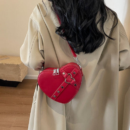 New Spring Trend Sense Cute Fashionable Shoulder Messenger Bag $31.08 Dana Fashion Color: Beige Women's Bags Product information: Lining text: Nylon Applicable scenarios: Daily match Color: black, cream white, silver, wine red Outer bag type: Pocket Sandw