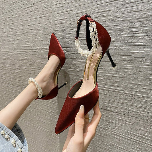 New Stiletto Mid-heel All-match Buckle Ins Women's Shoes $59.00 Dana Fashion specifications: Black 6cm Size: 34 Women's shoes Product information: Pattern: solid color Lining material: imitation leather Applicable sports: Hiking Color: wine red 8cm, black