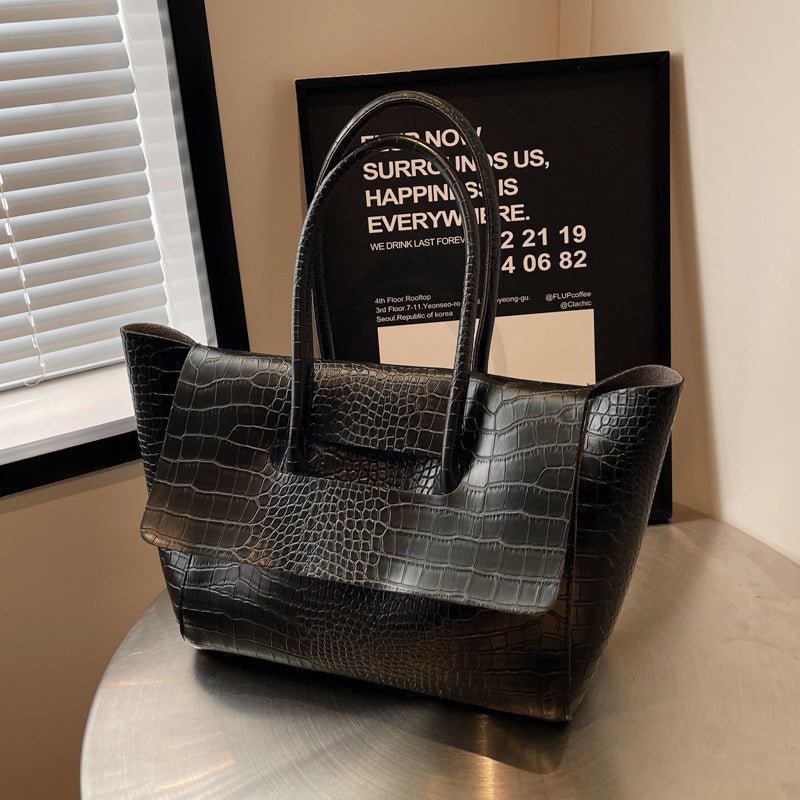 New Stone Pattern Large Capacity Handbag $49.26 Dana Fashion Color: Black Women's Bags Product information: Lining texture: Polyester Applicable scenario: Daily configuration Color: black, brown, brown Outer bag type: Three-dimensional pocket Hardness: me