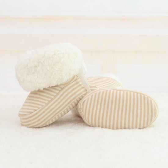 New style Baby Shoes Infant Soft Soled Footwear for Newborns Winter Toddler Keep Warm Print First Walkers Shoes for babies kids $13.39 Dana Fashion Color: Brown Stripe format: 12cm Baby & Mother New style Baby Shoes Infant Soft Soled Footwear for Newborns