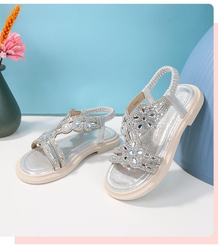 New Summer Bohemian Style Girls' Rhinestone Sandals $43.50 Dana Fashion Color: Gold Size: 25 Women's shoes Product information: Color: gold, silver, sky blue, pink Size: 25,26,27,28,29,30,31,32,33,34,35 Sole material: beef tendon Popular elements: rhinest