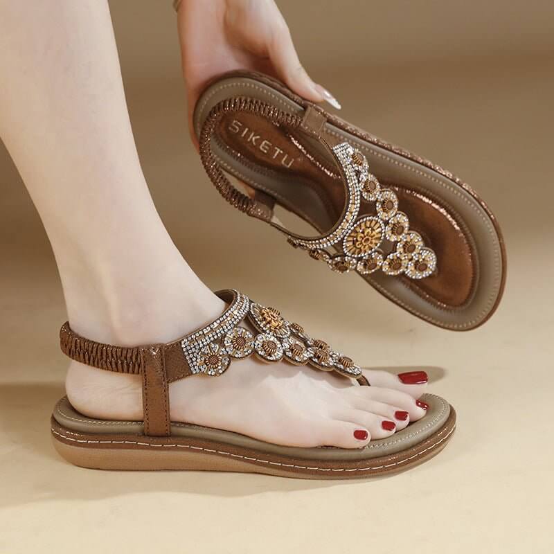 New Summer Comfortable Beach Sandals For Women $49.90 Dana Fashion Color: Black Size: 36 Women's shoes Product information: Lining material: Microfiber Color: gold, brown, black Upper height: low top Processing Method: printed leather Size: 42,41,40,39,38