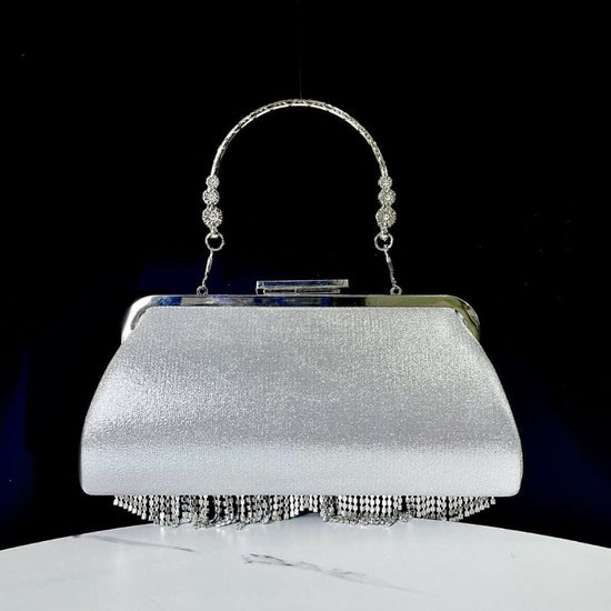 New Tassel KTV Princess Dinner Dress Hand Shoulder Crossbody Banquet Bag $51.59 Dana Fashion Color: Black Women's Bags Product information: Lining texture: Polyester Applicable scenarios: Daily matching Color: silver, gold, black Outer bag type: open pock
