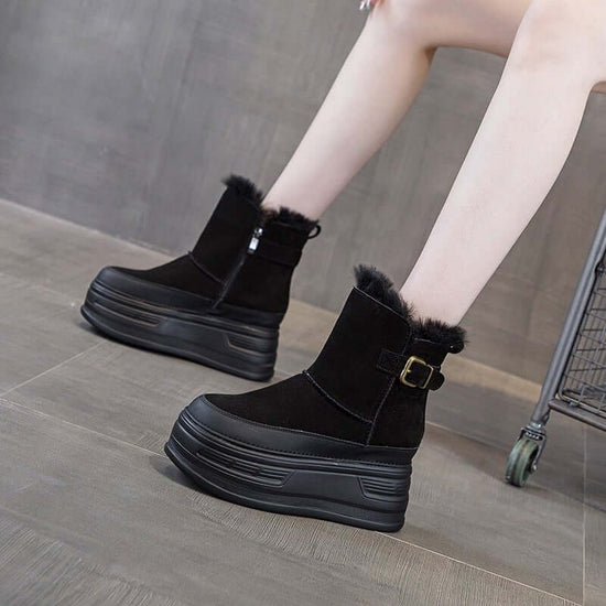 New Thick-soled Height Increasing Insole Cold-proof And Fur-lined Leisure Warm Women's Shoes $69.50 Dana Fashion Color: M2682 Black Size: 34 Women's shoes Product information: Pattern: color matching Lining material: artificial short fluff Color: M2682 ye